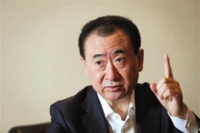 目前足球明星排名前十，谁在2025年踢出了身价与情怀的双重奏？